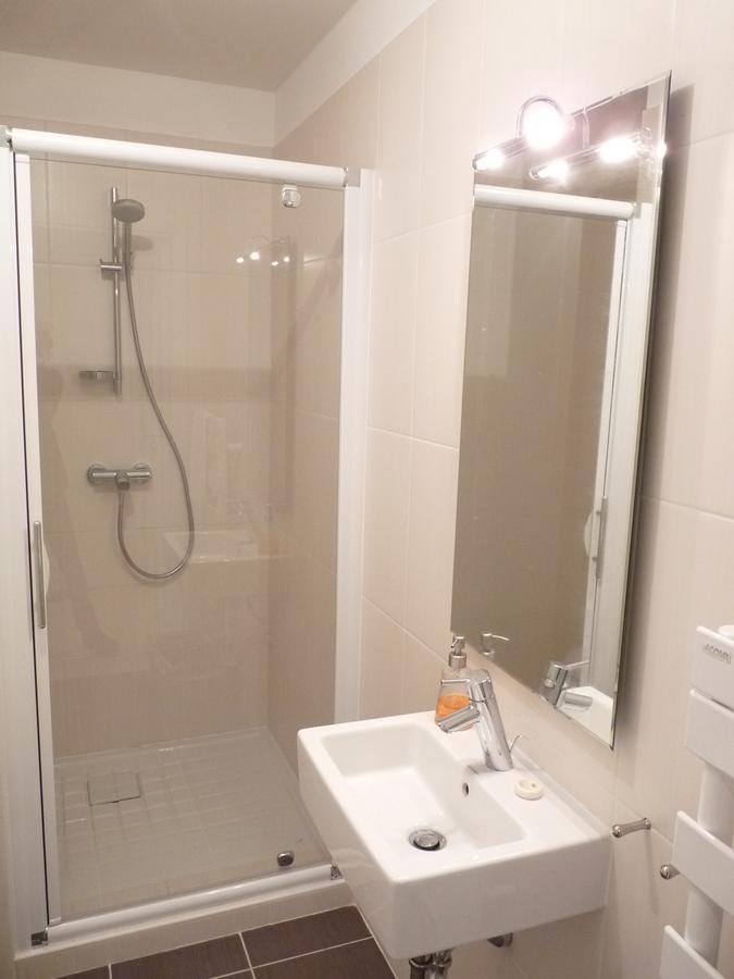 Elegant Two Bedroom With Modern Design And Terrace Close To Beaches And Center 546 Appartement Cannes